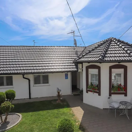 Apartman Veronika Ðakovo Exteriér fotografie